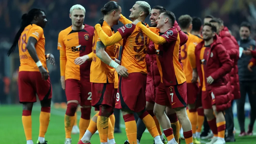 DLS 19 Galatasaray "GS" Forması 2023 - 24 İndir URL Linki